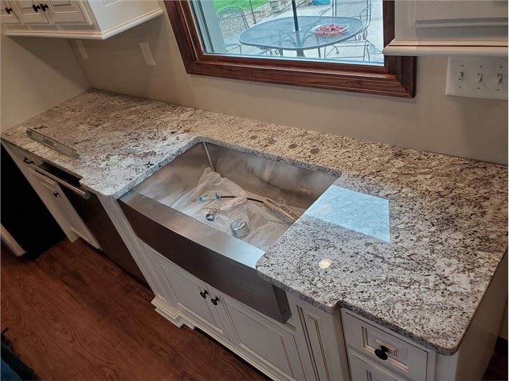snowflake granite countertop size